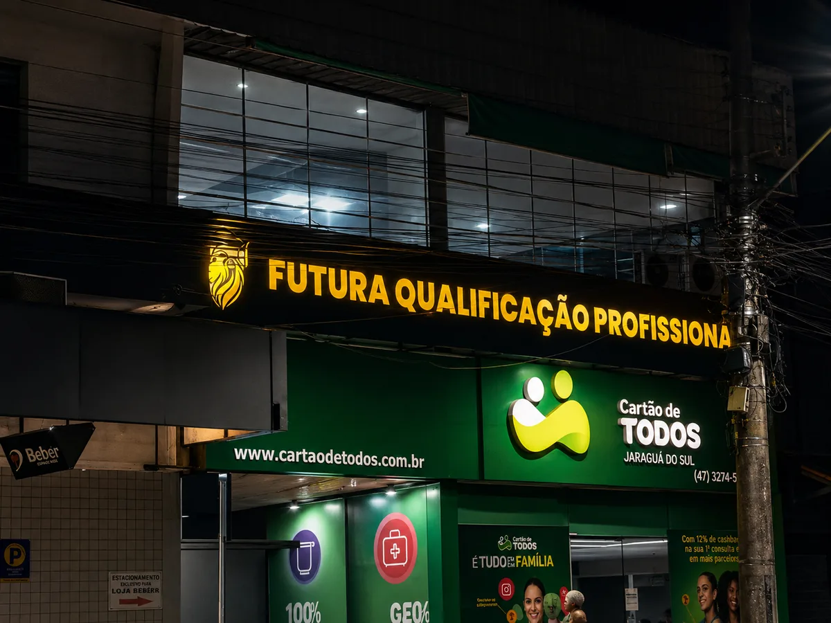 Fachada da FUTURA Qualificação Profissional, Av. Marechal Deodoro, Jaraguá do Sul